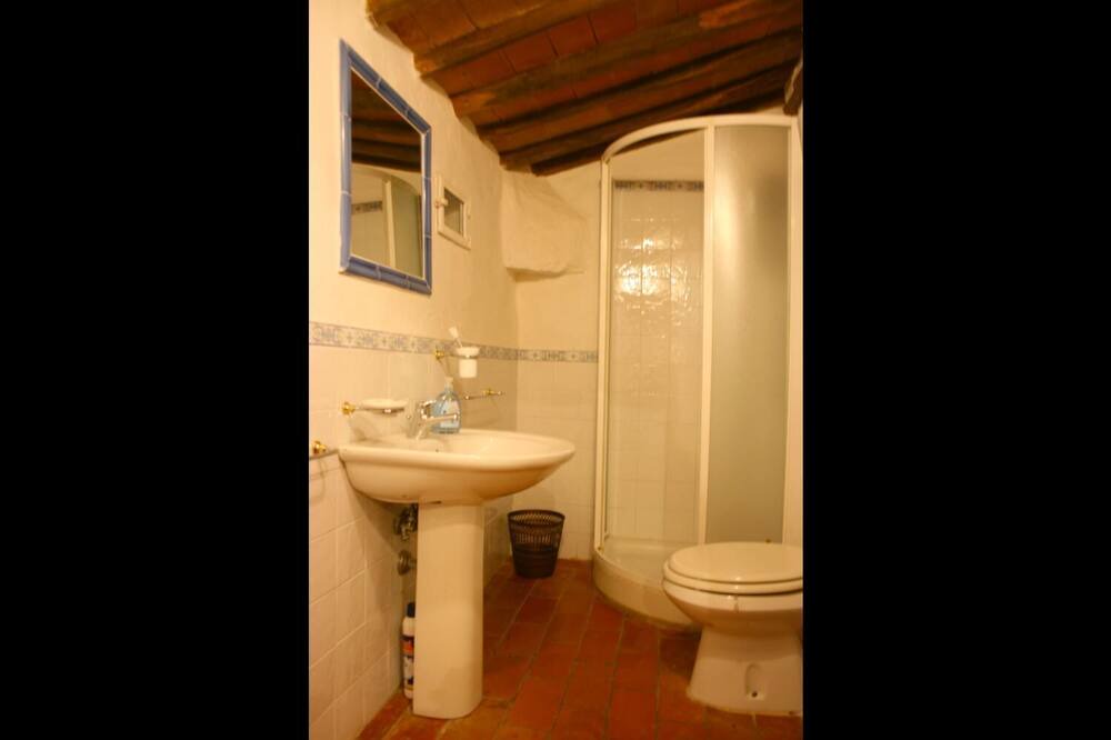 Photo of Bathroom in San Pietro a Cegliolo