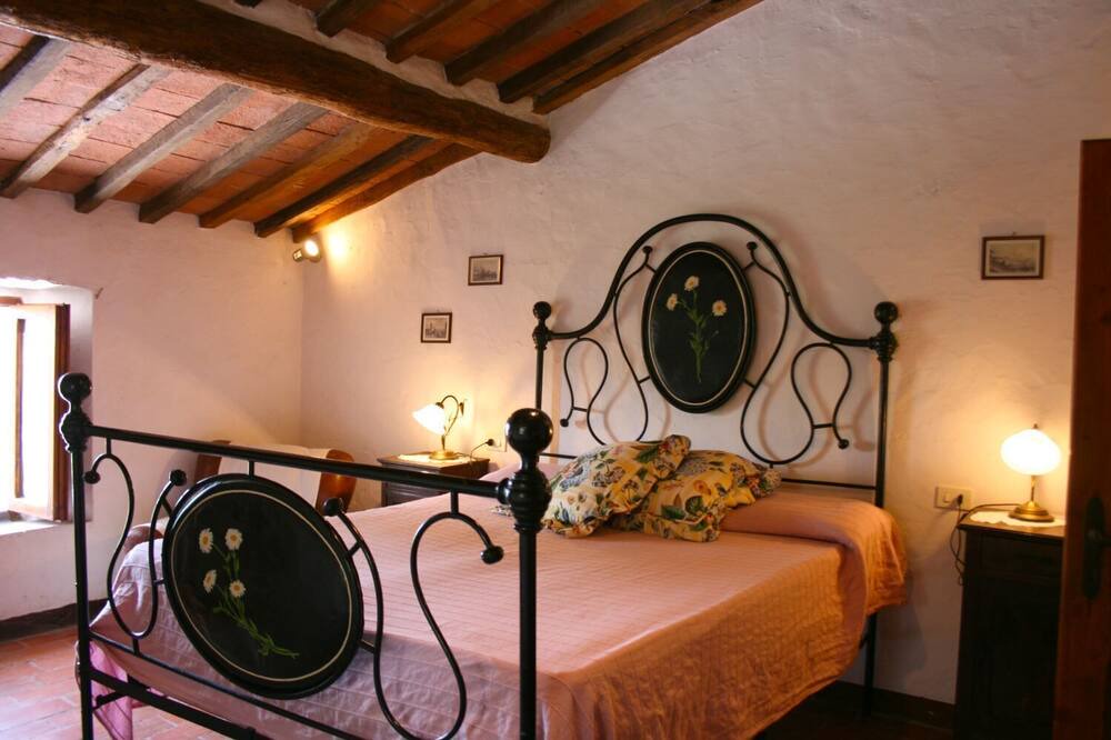 Photo of Bedroom in San Pietro a Cegliolo