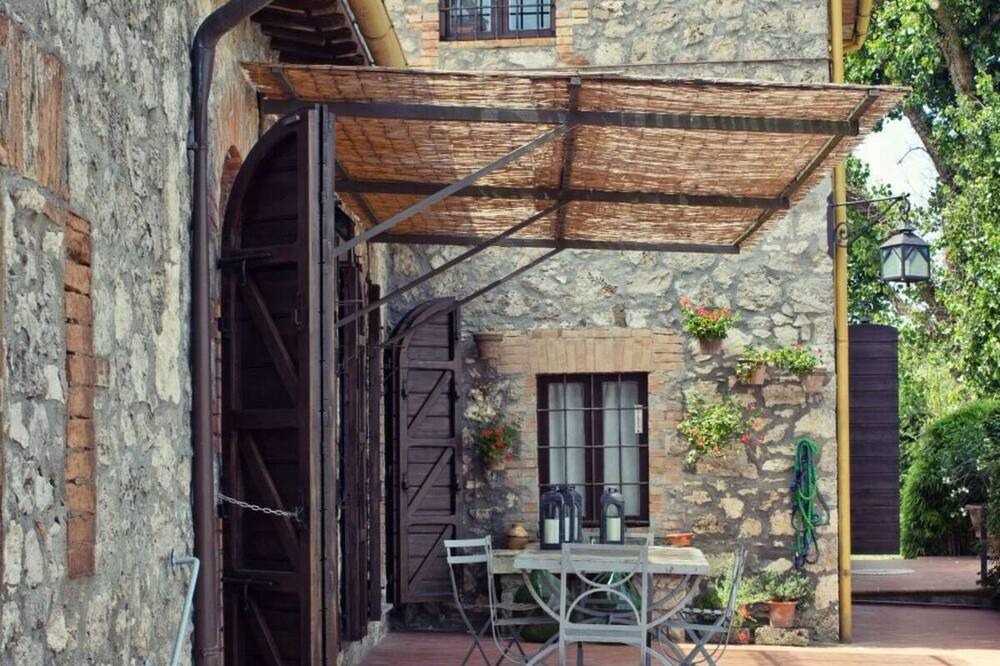 Photo of Outdoor in Corbara