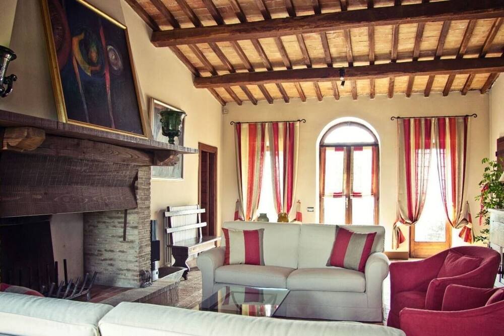 Photo of Livingroom in Corbara
