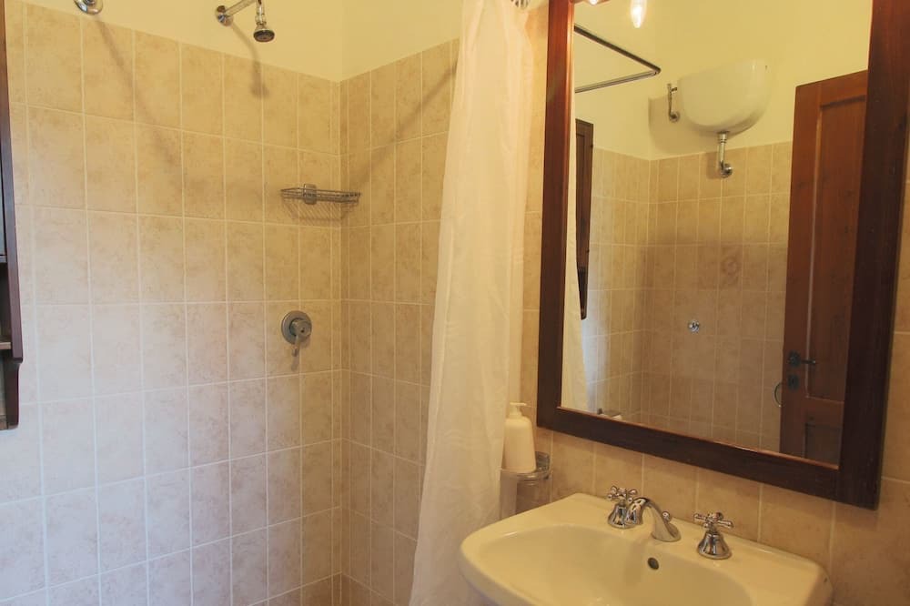 Photo of Bathroom in Proceno