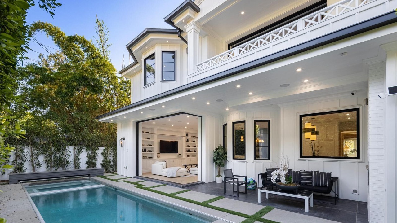 Photo of Outdoor in Melrose