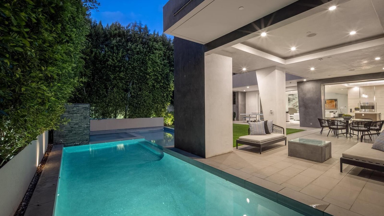 Photo of Outdoor in Beverly Grove