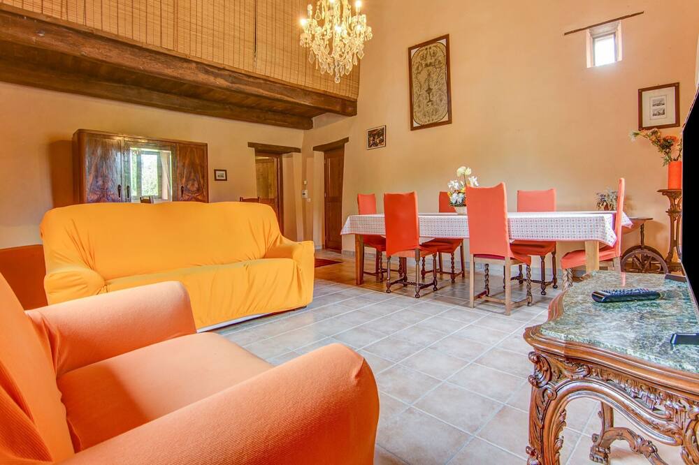 Photo of Livingroom in Massa Martana