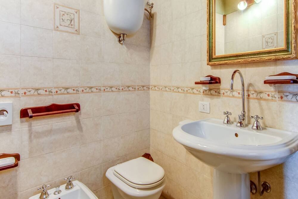 Photo of Bathroom in Massa Martana