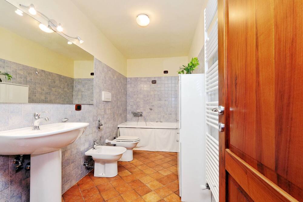 Photo of Bathroom in Sarnano
