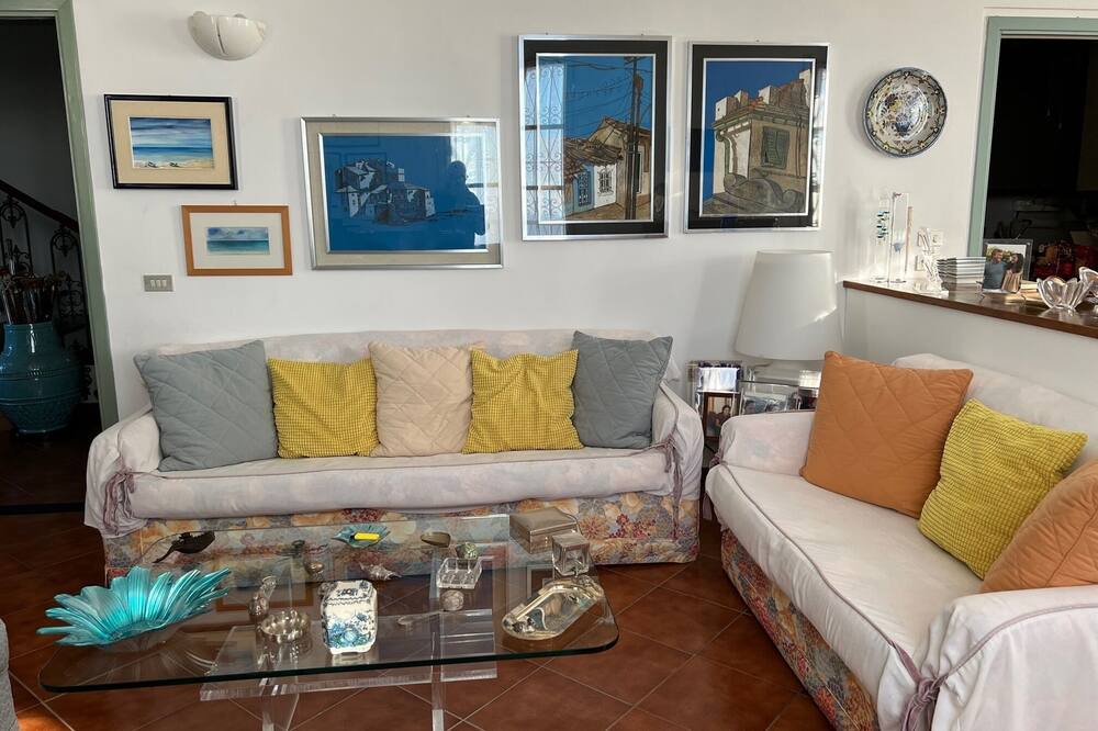Photo of Livingroom in Recco