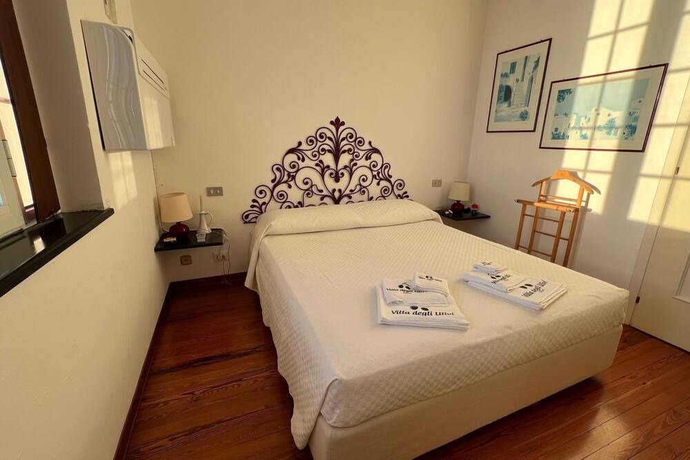 Photo of Bedroom in Recco
