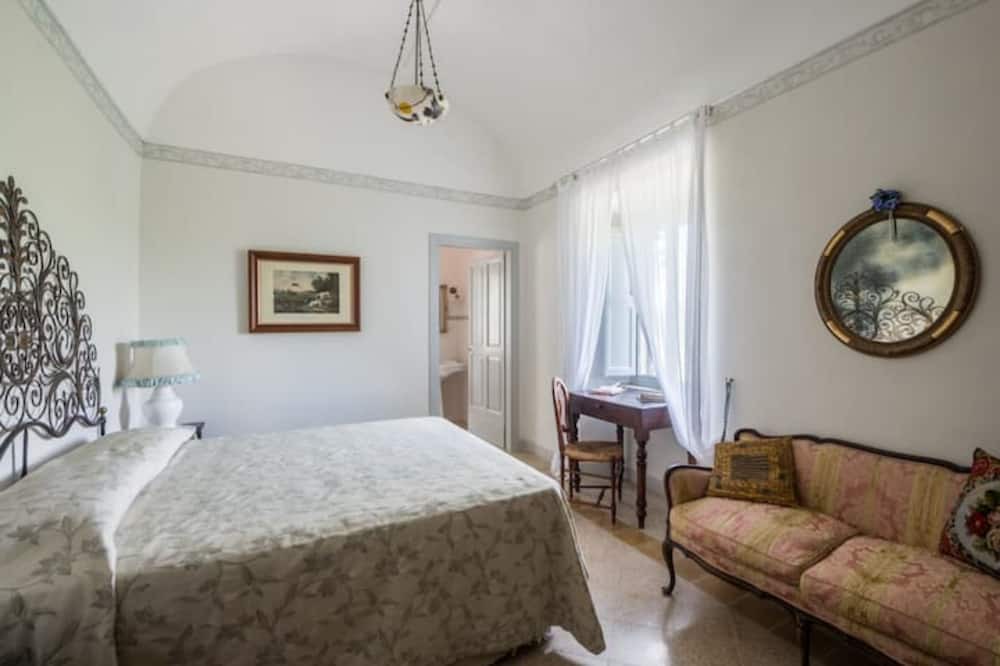 Photo of Bedroom in Farnese