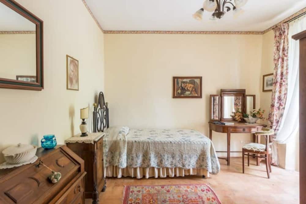 Photo of Bedroom in Farnese