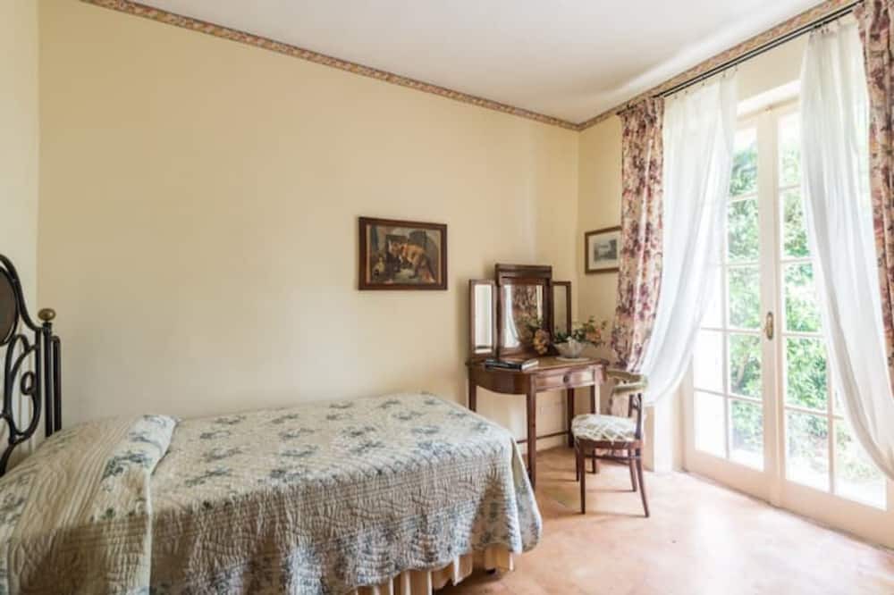 Photo of Bedroom in Farnese