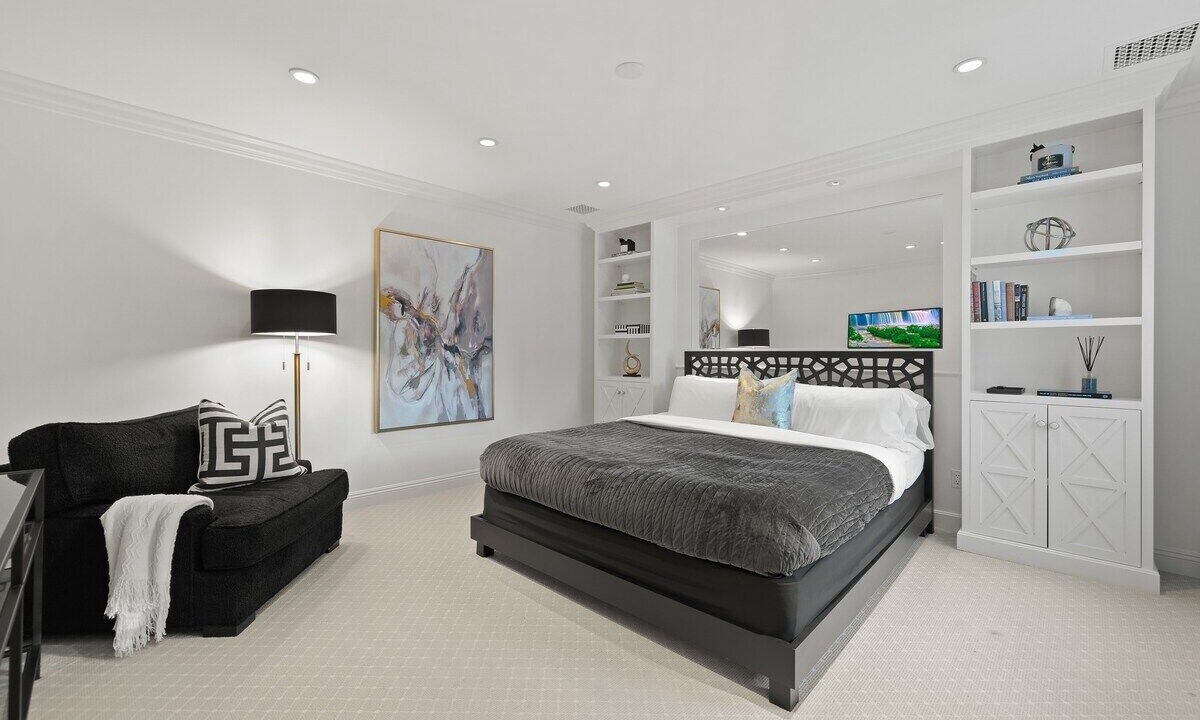 Photo of Bedroom in West Hollywood West