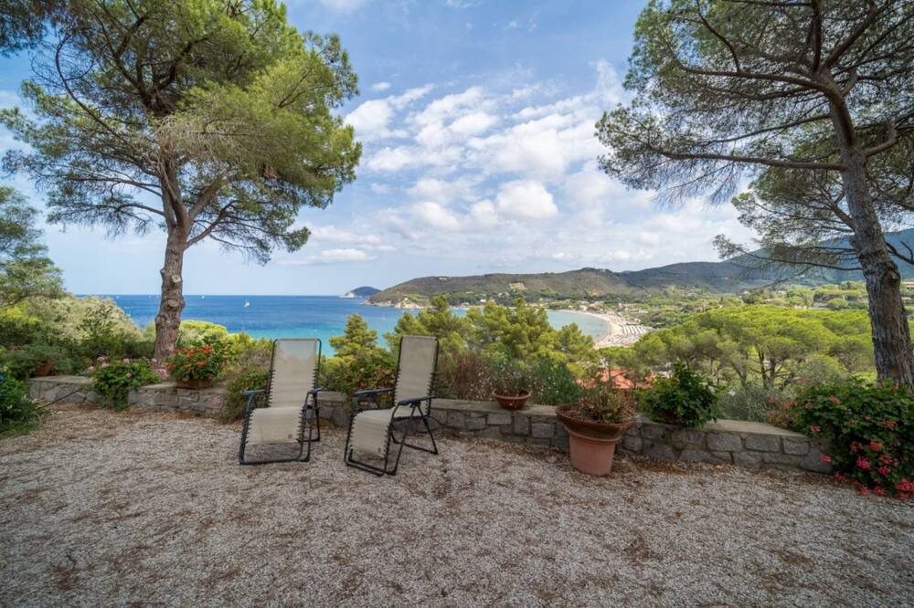 Photo of Outdoor in Procchio
