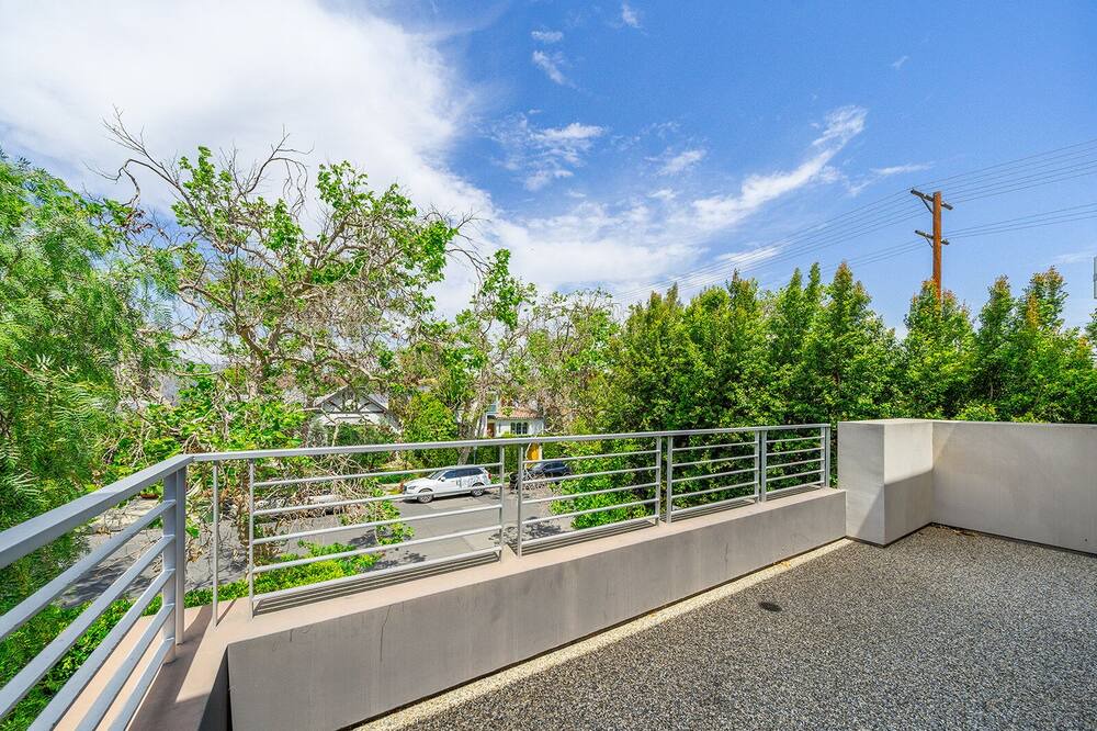 Photo of Outdoor in Beverly Grove