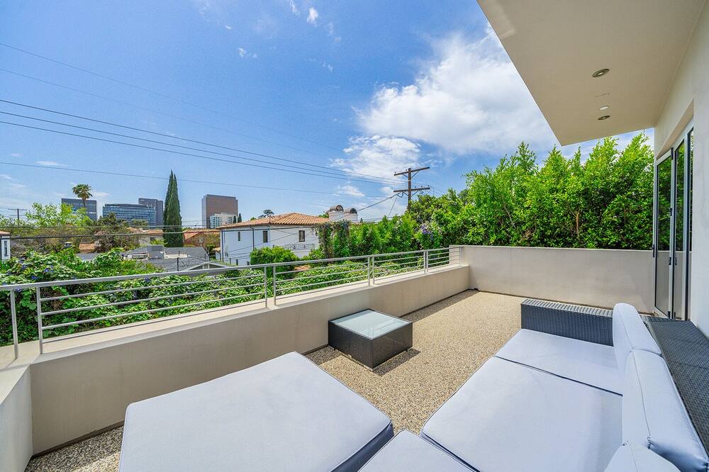 Photo of Outdoor in Beverly Grove