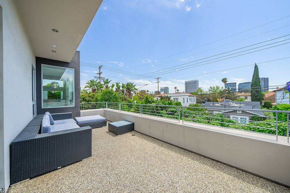 Photo of Outdoor in Beverly Grove