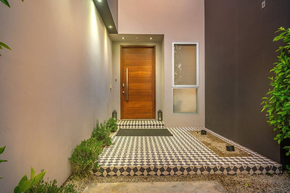 Photo of Outdoor in Beverly Grove