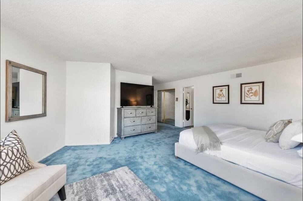 Photo of Bedroom in Studio City