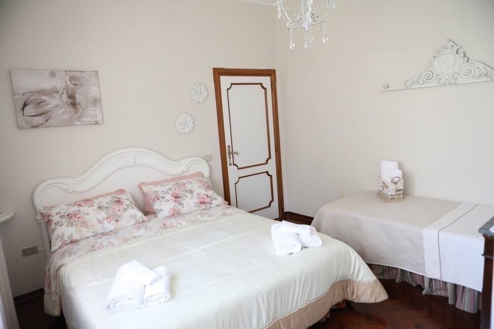 Photo of Bedroom in Colonnella