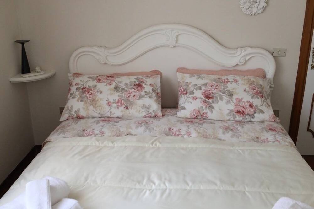 Photo of Bedroom in Colonnella