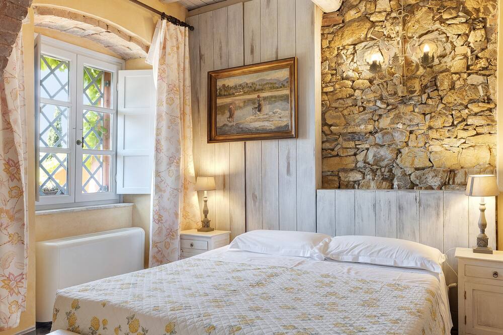 Photo of Bedroom in Castelnuovo Magra