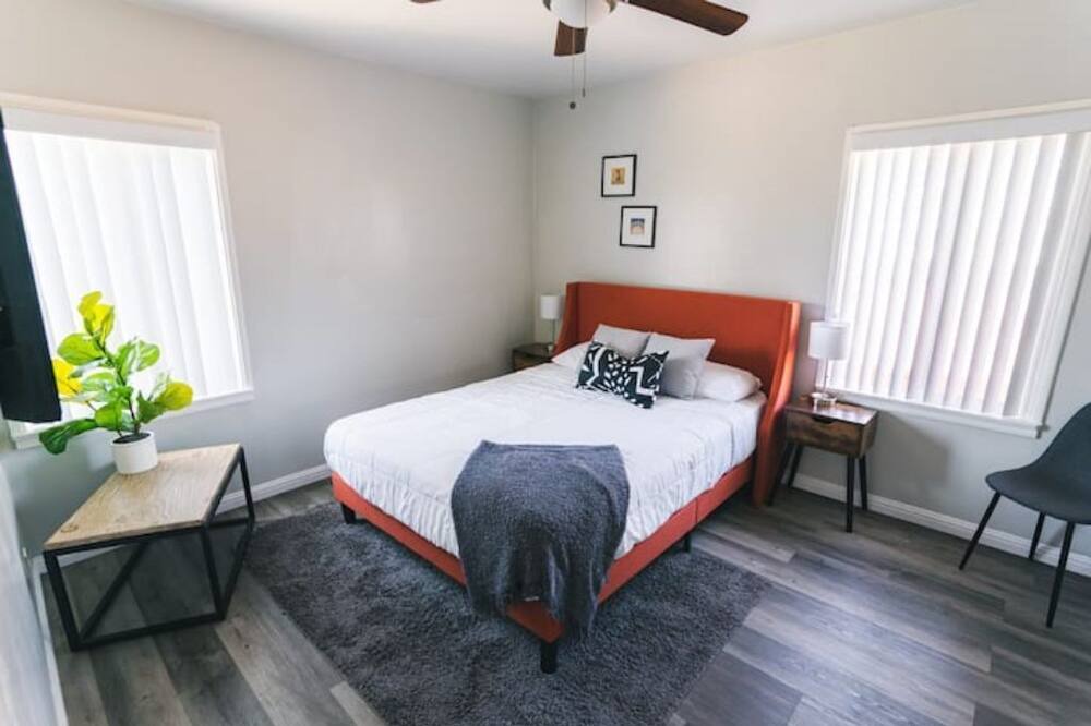 Photo of Bedroom in South Wrigley