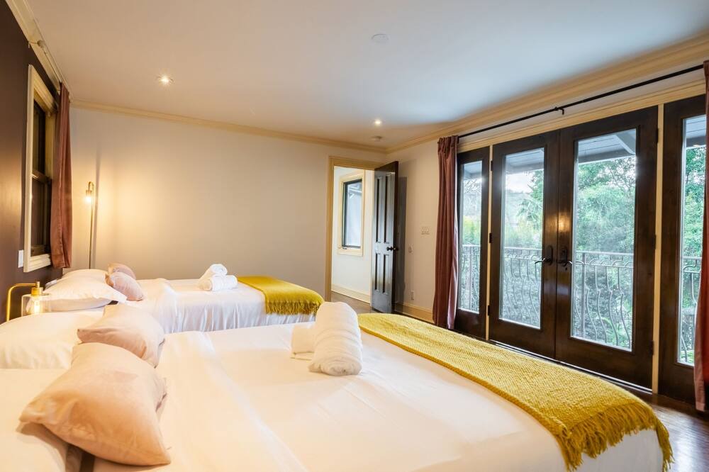 Photo of Bedroom in Studio City