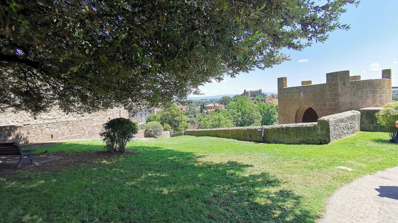 Photo of Others in Tuscania
