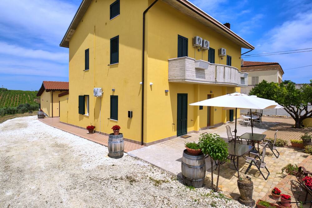 Photo of Outdoor in Tollo