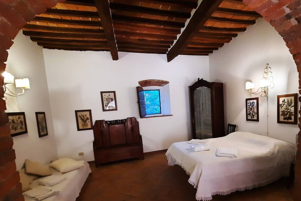 Photo of Bedroom in Casale Marittimo