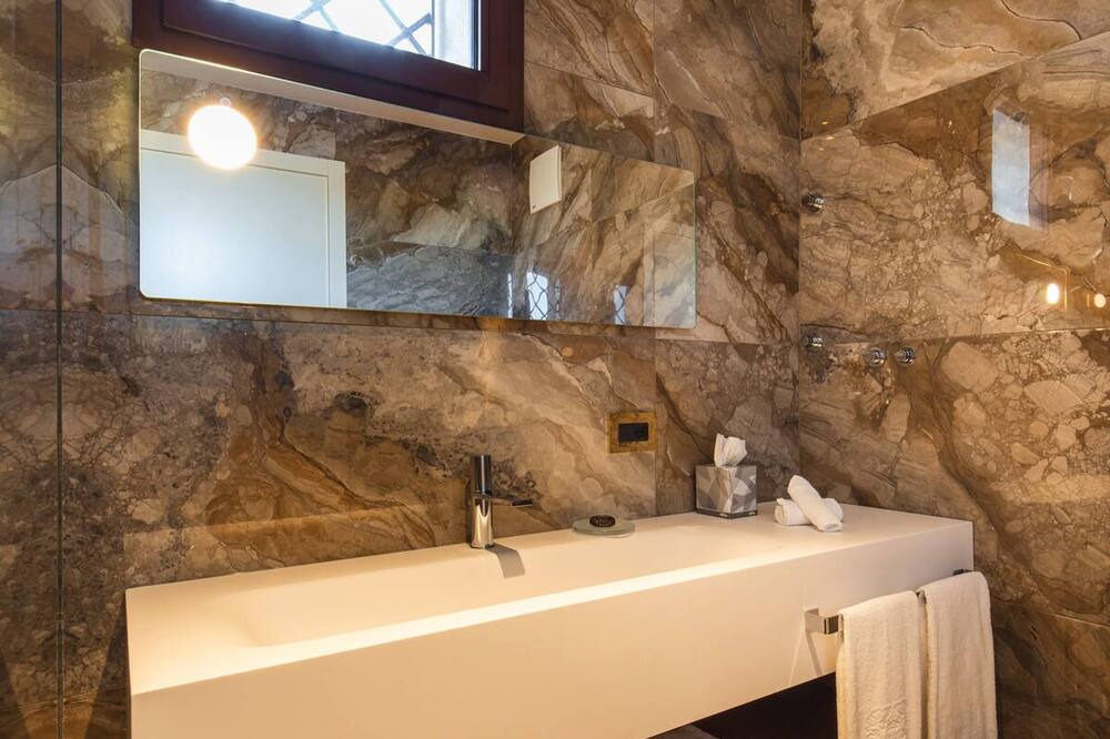 Photo of Bathroom in Castel San Pietro Terme