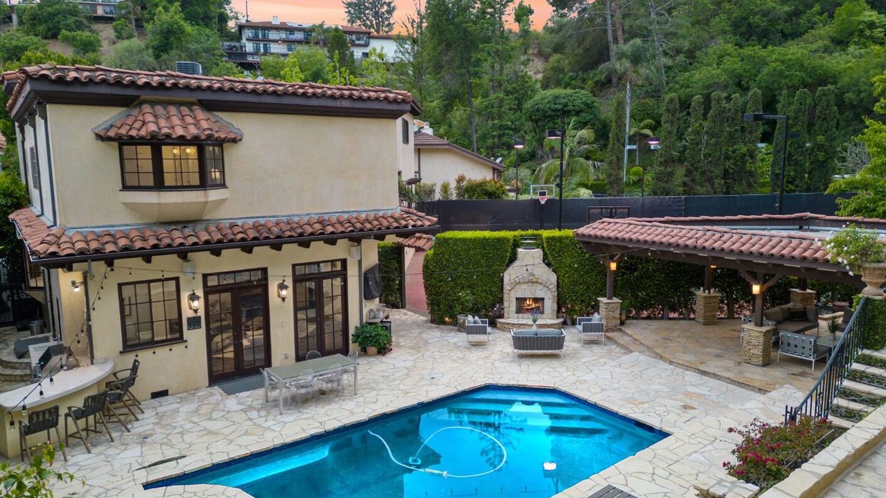 Photo of Outdoor in Beverly Hills