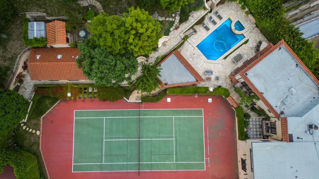 Photo of Outdoor in Beverly Hills