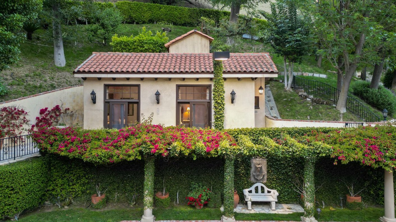 Photo of Outdoor in Beverly Hills