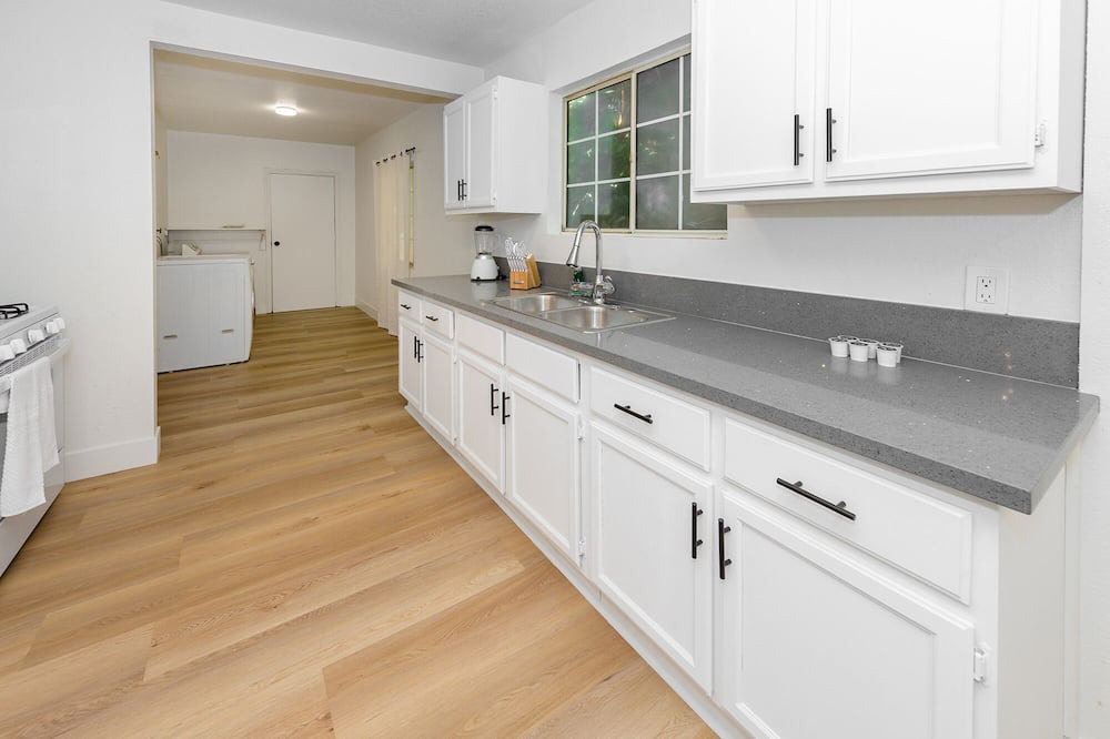 Photo of Kitchen in Pico - Robertson
