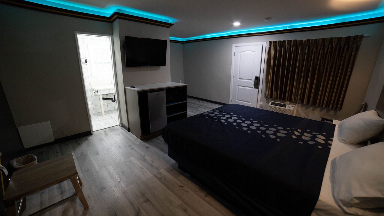 Photo of Bedroom in Bellflower