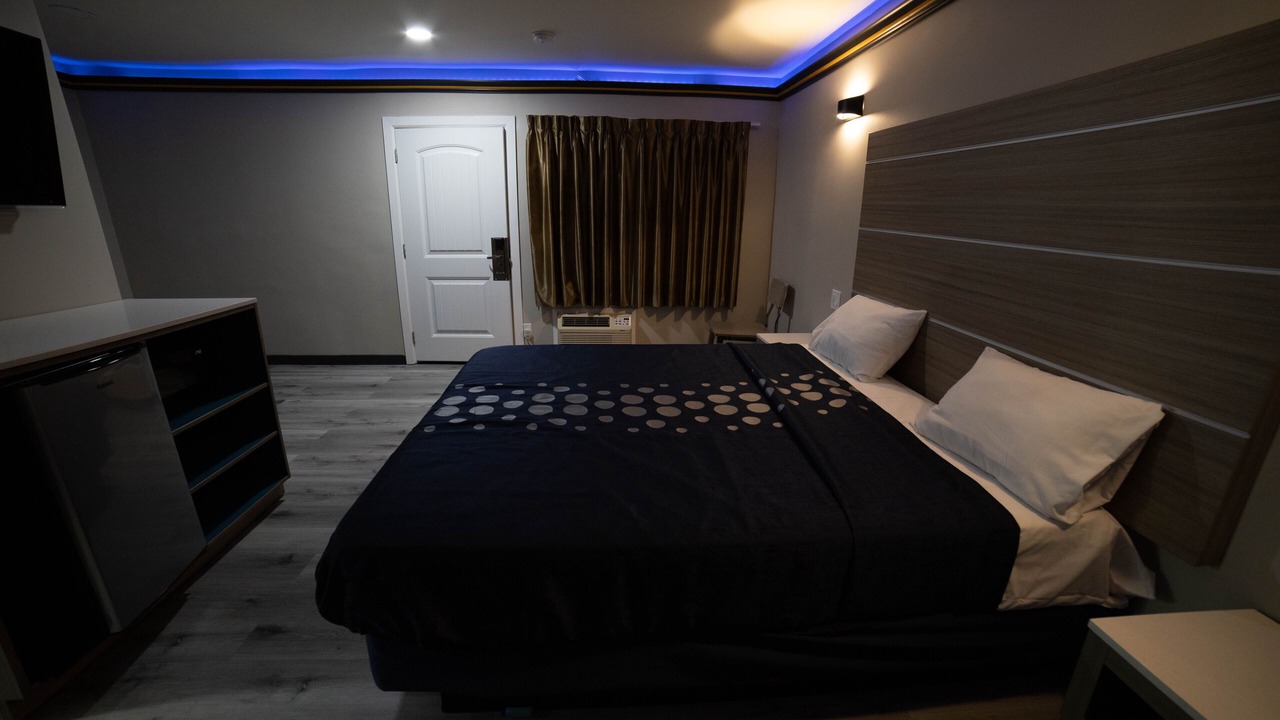 Photo of Bedroom in Bellflower