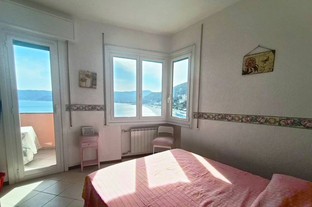 Photo of Bedroom in Torre del Mare