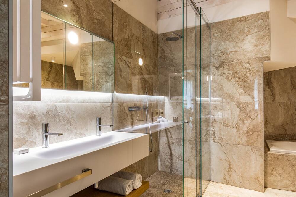 Photo of Bathroom in Castel San Pietro Terme