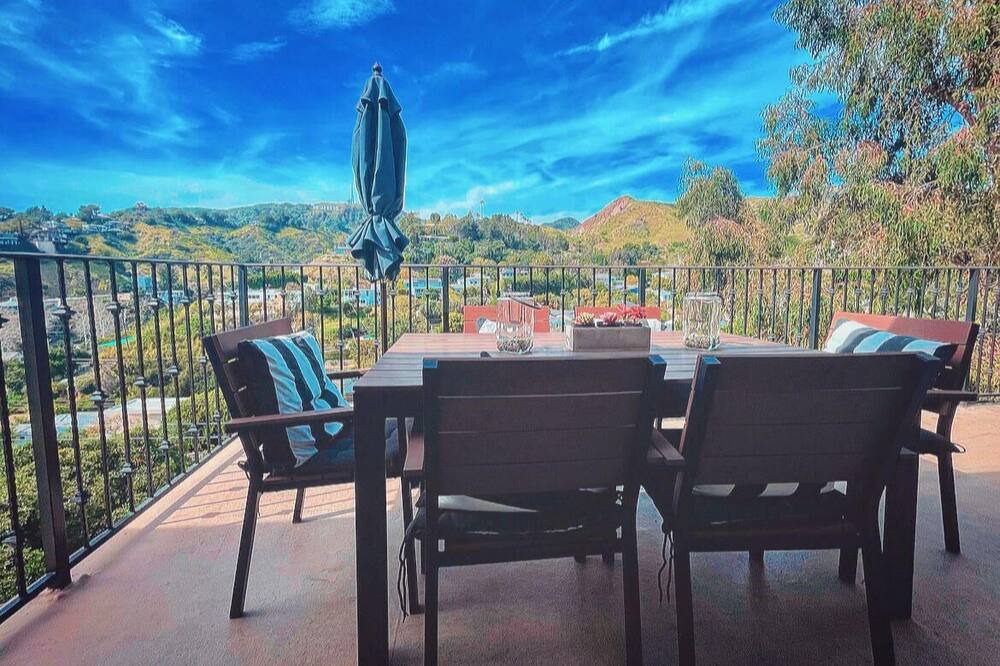 Photo of Outdoor in Hollywood Hills