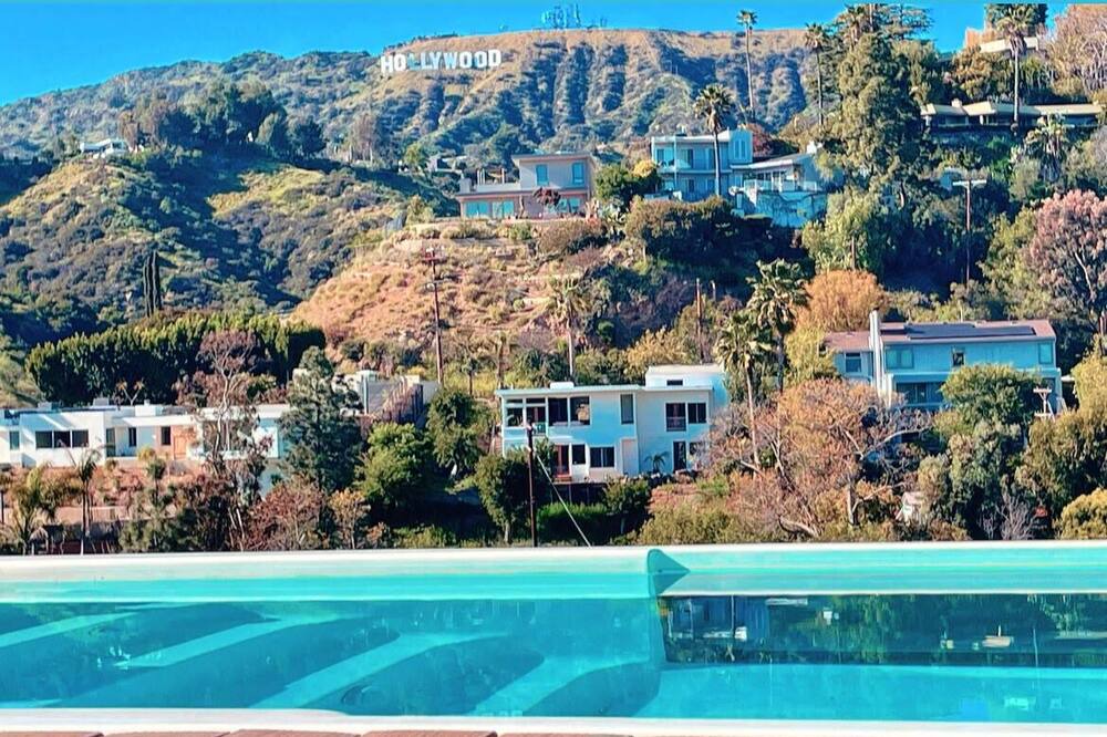 Photo of Outdoor in Hollywood Hills