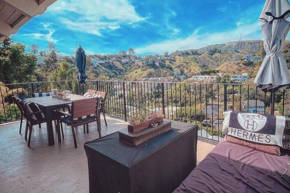 Photo of Outdoor in Hollywood Hills