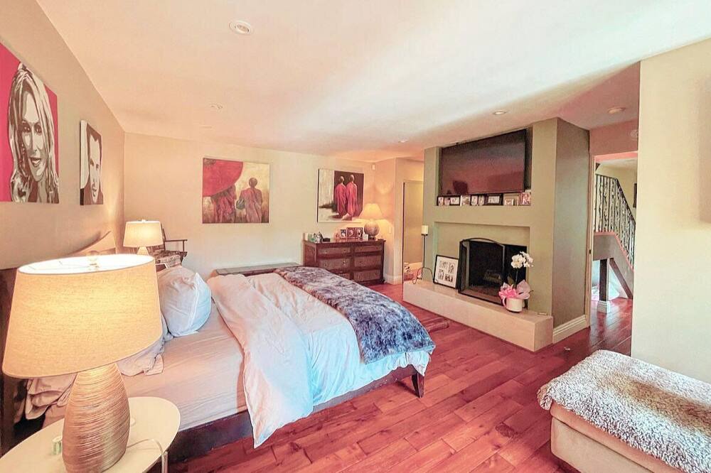 Photo of Bedroom in Hollywood Hills