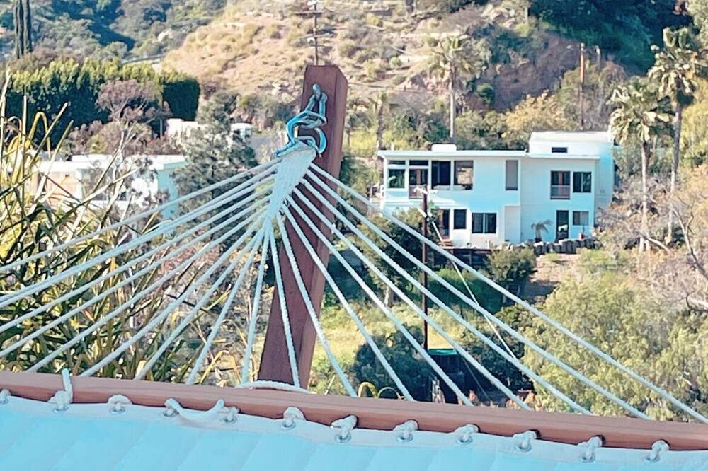 Photo of Outdoor in Hollywood Hills