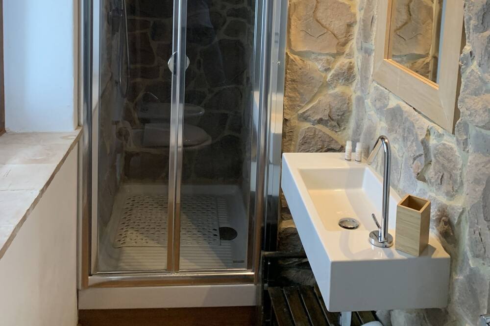Photo of Bathroom in Avigliano Umbrio