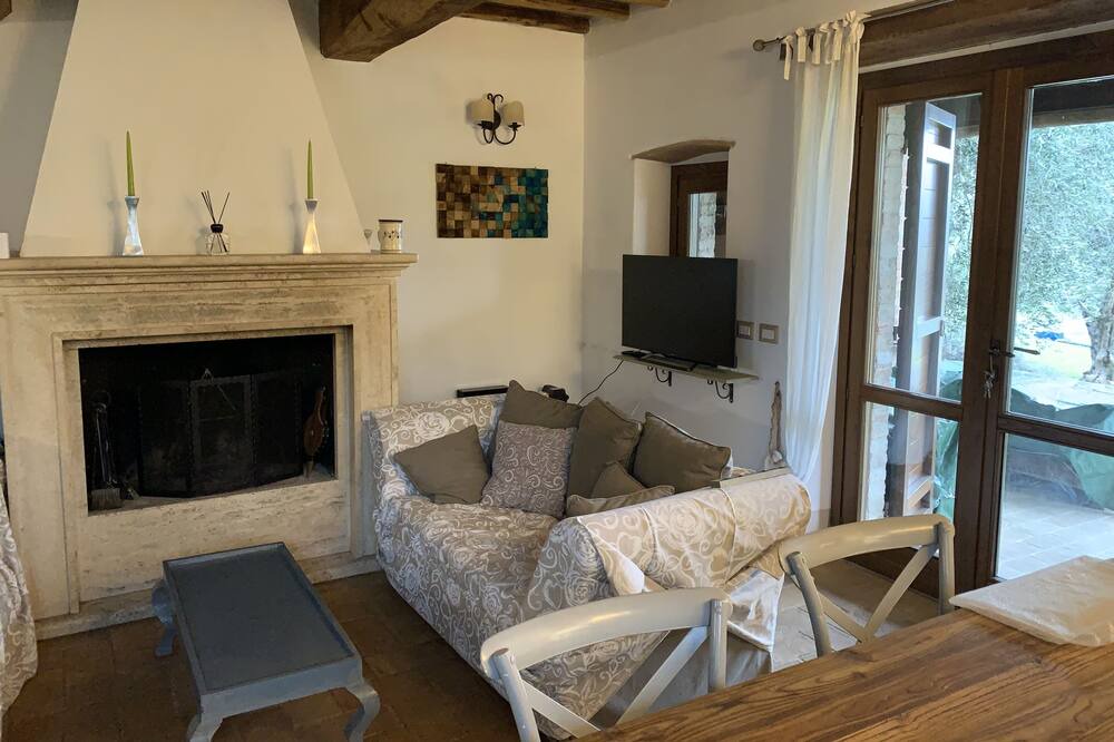 Photo of Livingroom in Avigliano Umbrio