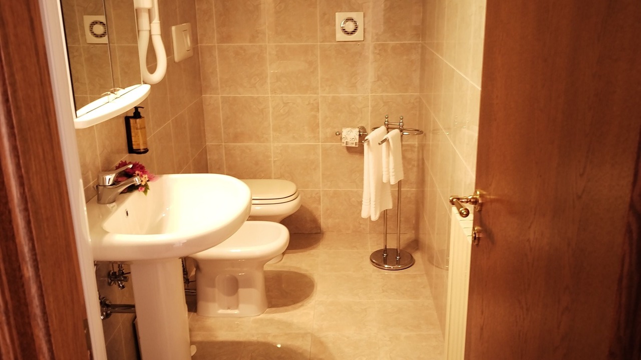 Photo of Bathroom in Montereale
