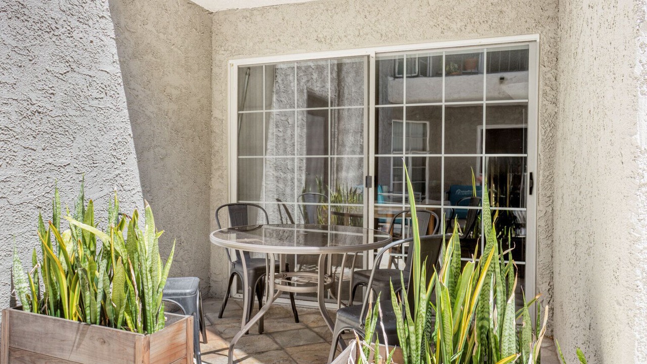 Photo of Outdoor in Pico - Robertson