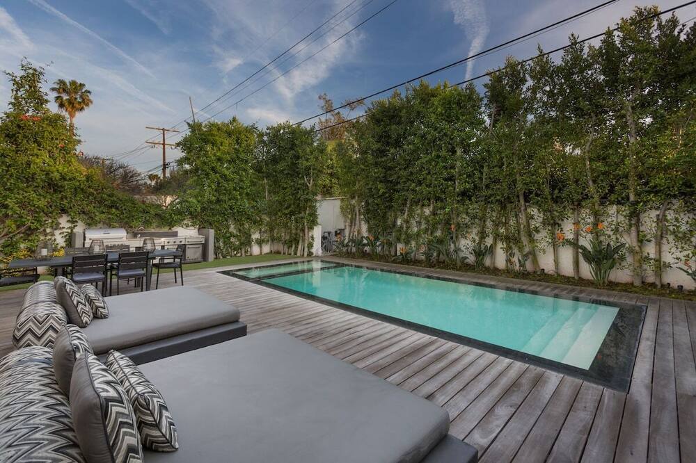 Photo of Outdoor in La Brea