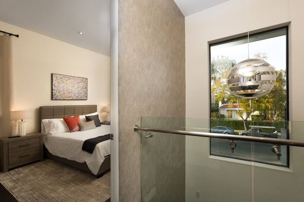 Photo of Bedroom in La Brea